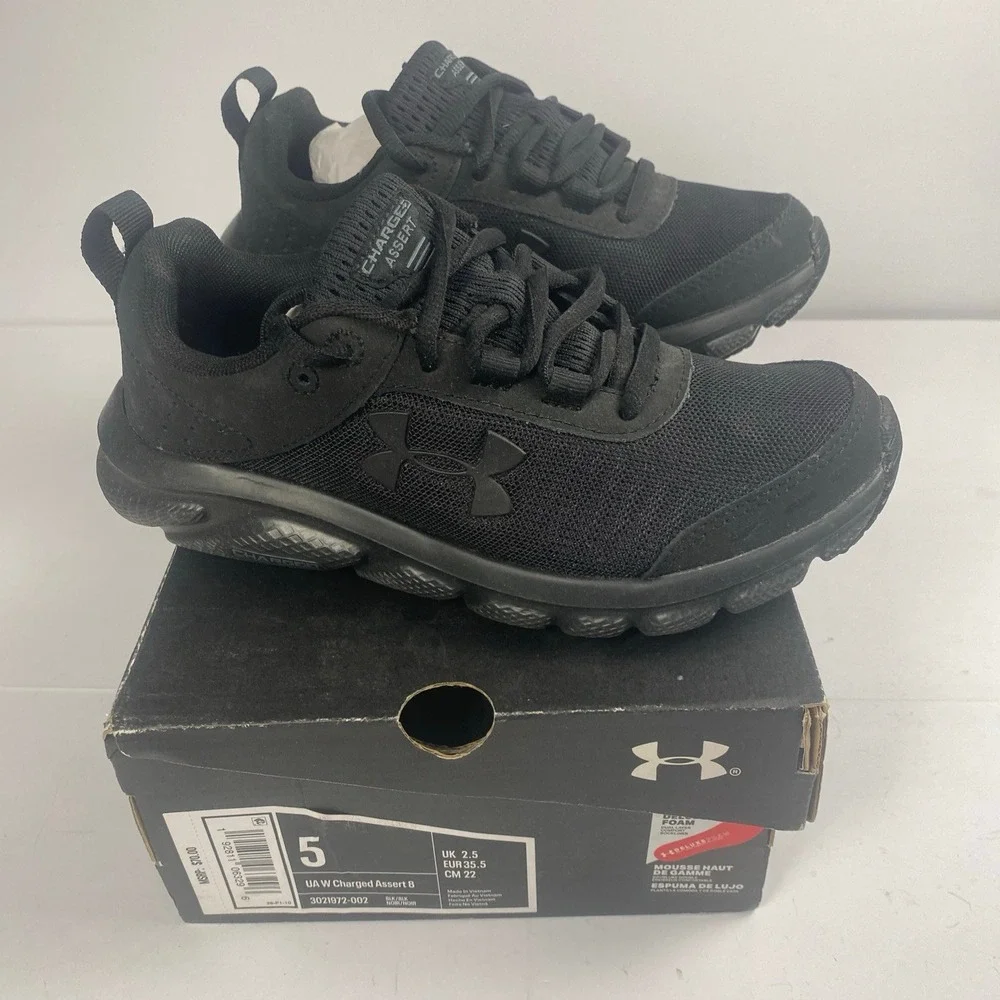 Under Armour UA WCharged Assert 8 Boys 5Y, Black